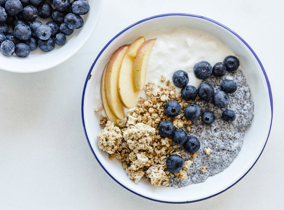 إليكم قائمة بوجبات خفيفة وصحية يمكن تناولها عند التواجد خارج المنزل صورة رقم 1