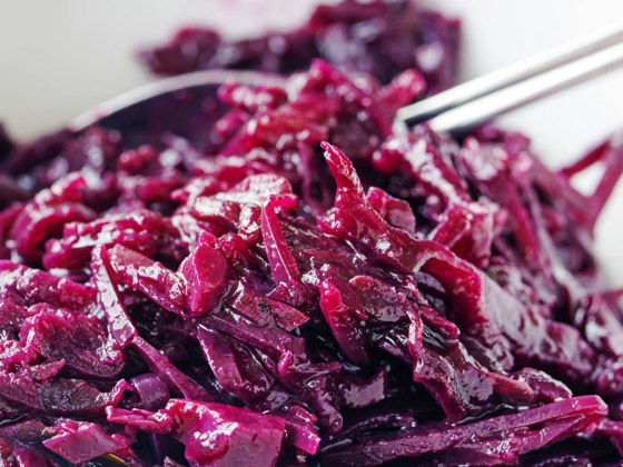 الوقاية من الأمراض والحفاظ على البشرة.. إليكم فوائد الملفوف الأحمر المذهلة صورة رقم 5