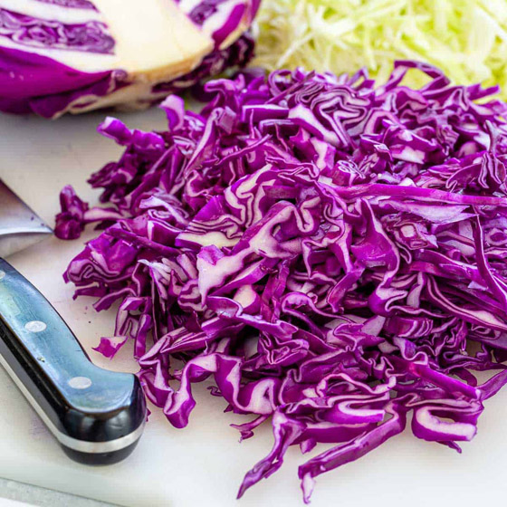 الوقاية من الأمراض والحفاظ على البشرة.. إليكم فوائد الملفوف الأحمر المذهلة صورة رقم 7