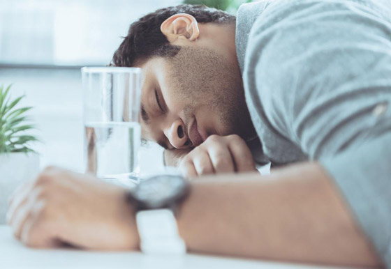 من بينها رائحة الفم الكريهة والجوع.. 8 علامات تدل على الإصابة بالجفاف صورة رقم 2