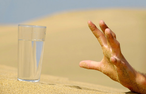 من بينها رائحة الفم الكريهة والجوع.. 8 علامات تدل على الإصابة بالجفاف صورة رقم 4