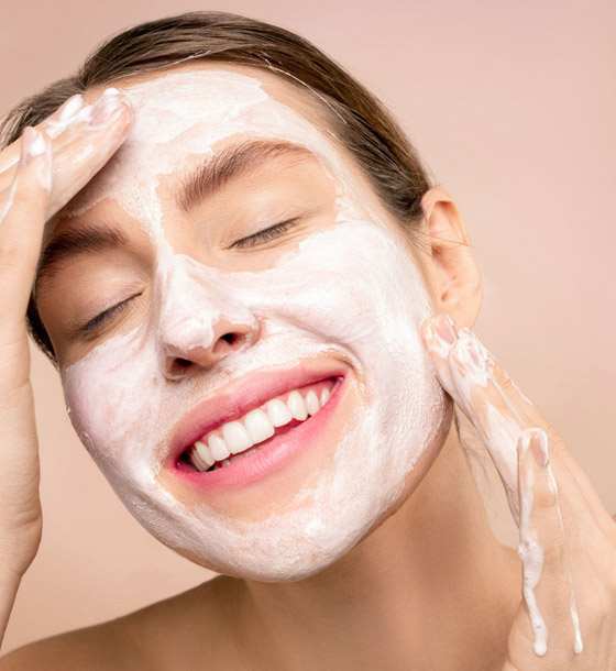 8 فوائد حقيقية مدهشة وراء تطبيق القناع التجميلي على البشرة صورة رقم 2