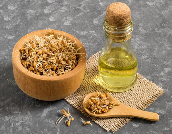 يعالج الالتهابات والكوليسترول.. 10 فوائد لزيت جنين القمح للصحة والجمال صورة رقم 1