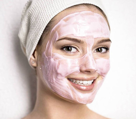 إليكم وصفات منزلية مدهشة لتحضير ماسك الكولاجين المعزز لشباب البشرة صورة رقم 10