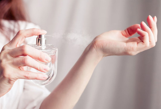 إليكم نصائح وأسرار مدهشة تجعل عطركم يدوم طويلا في رمضان صورة رقم 5