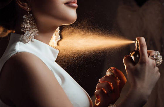 إليكم نصائح وأسرار مدهشة تجعل عطركم يدوم طويلا في رمضان صورة رقم 7