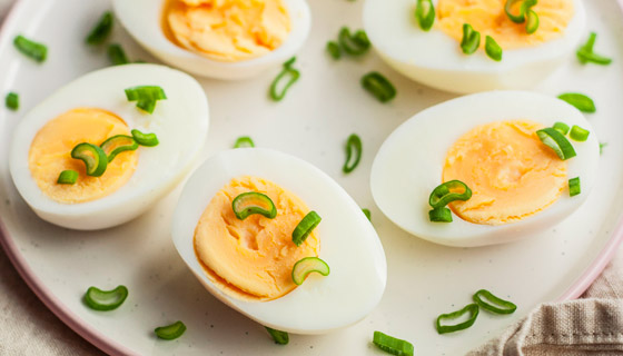 لتحافظي على صحتك وصحة الجنين.. أفضل الأطعمة لتناولها بفترة الحمل صورة رقم 1