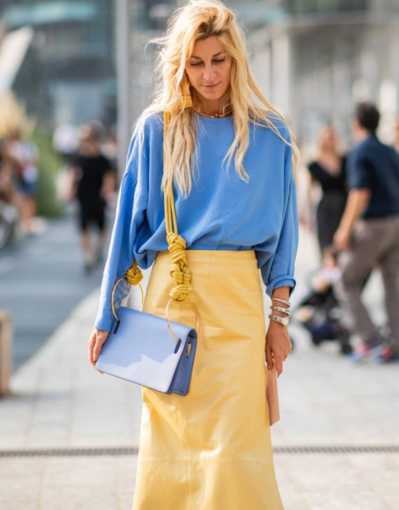 صور.. ألوان يمكن تنسيقها مع الأزرق بكل سهولة لإطلالة أنيقة جذابة صورة رقم 1