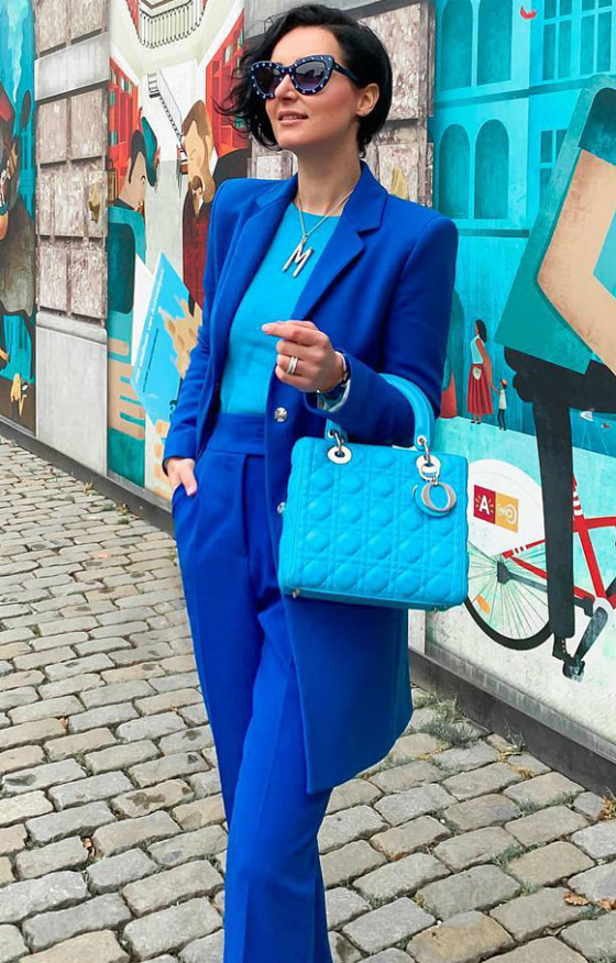 صور.. ألوان يمكن تنسيقها مع الأزرق بكل سهولة لإطلالة أنيقة جذابة صورة رقم 7