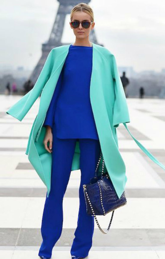 صور.. ألوان يمكن تنسيقها مع الأزرق بكل سهولة لإطلالة أنيقة جذابة صورة رقم 8