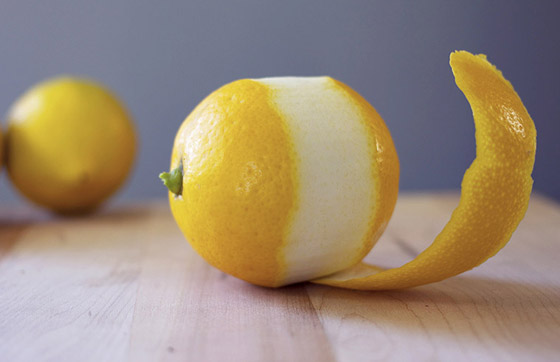 للصحة والجمال والمنزل.. 12 استخداما لقشر الليمون ستوقفكم عن رميه صورة رقم 9