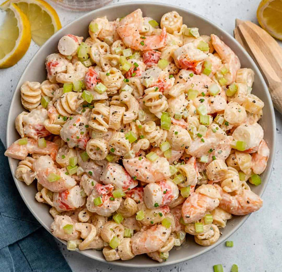 إليكم طريقة تحضير سلطة المعكرونة بالجمبري اللذيذة للرجيم صورة رقم 3