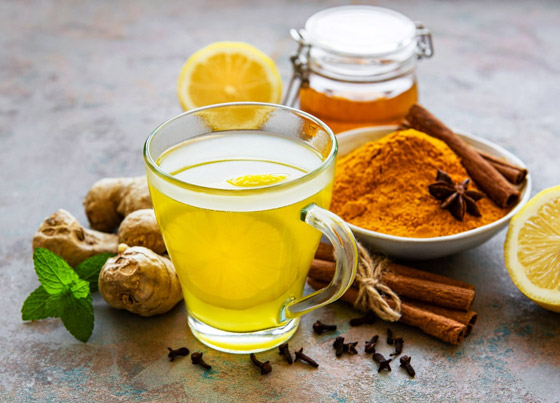 يكافح السرطان ويقوِي المناعة.. فوائد صحية لمشروب الكركم 