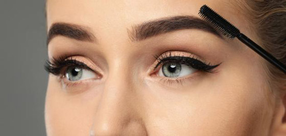 احصلي على حواجب كثيفة بسيروم منزلي الصنع صورة رقم 7