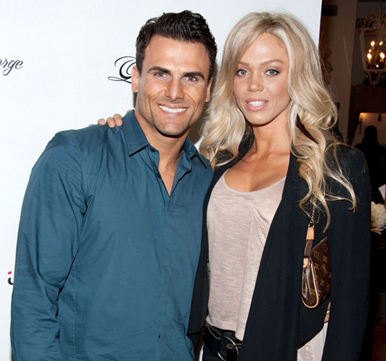 صور: عارضة أزياء شهيرة متشردة في الشوارع بسبب المخدرات وتأكل الطعام من القمامة! صورة رقم 28 صور: عارضة أزياء شهيرة متشردة في الشوارع بسبب المخدرات وتأكل الطعام من القمامة! صورة رقم 28