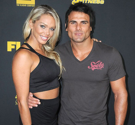 صور: عارضة أزياء شهيرة متشردة في الشوارع بسبب المخدرات وتأكل الطعام من القمامة! صورة رقم 29 صور: عارضة أزياء شهيرة متشردة في الشوارع بسبب المخدرات وتأكل الطعام من القمامة! صورة رقم 29