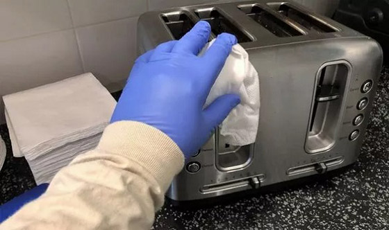 كيف تنظف محمصة الخبز بالكاتشب؟ صورة رقم 2