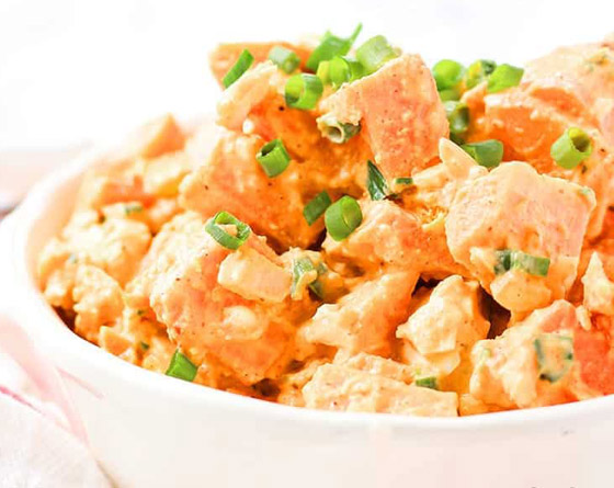 إليكم طريقة تحضير سلطة البطاطا الحلوة الصحية بطعمها الطيب والمميز صورة رقم 2