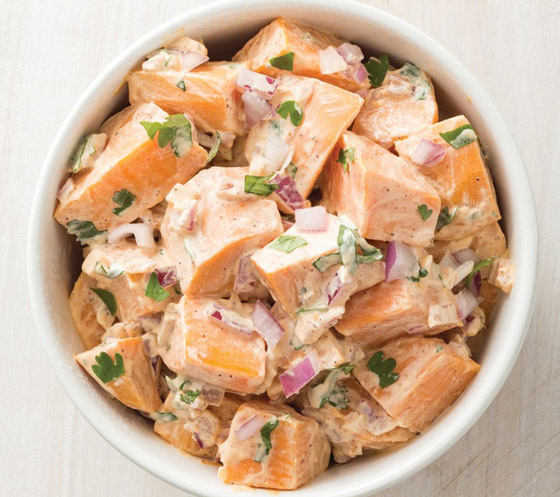 إليكم طريقة تحضير سلطة البطاطا الحلوة الصحية بطعمها الطيب والمميز صورة رقم 7