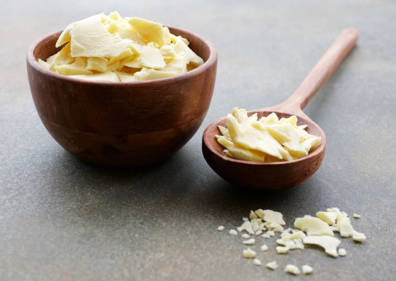 تستخدم بالأطعمة وللبشرة والشعر.. إليكم استخدامات وفوائد زبدة الكاكاو صورة رقم 2