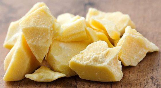 تستخدم بالأطعمة وللبشرة والشعر.. إليكم استخدامات وفوائد زبدة الكاكاو صورة رقم 8