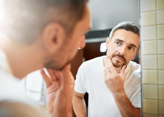 ليست حكرا على النساء! نصائح لتنظيف البشرة يحتاج كل رجل إلى معرفتها صورة رقم 4