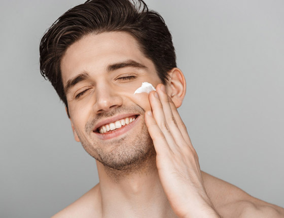 ليست حكرا على النساء! نصائح لتنظيف البشرة يحتاج كل رجل إلى معرفتها صورة رقم 9