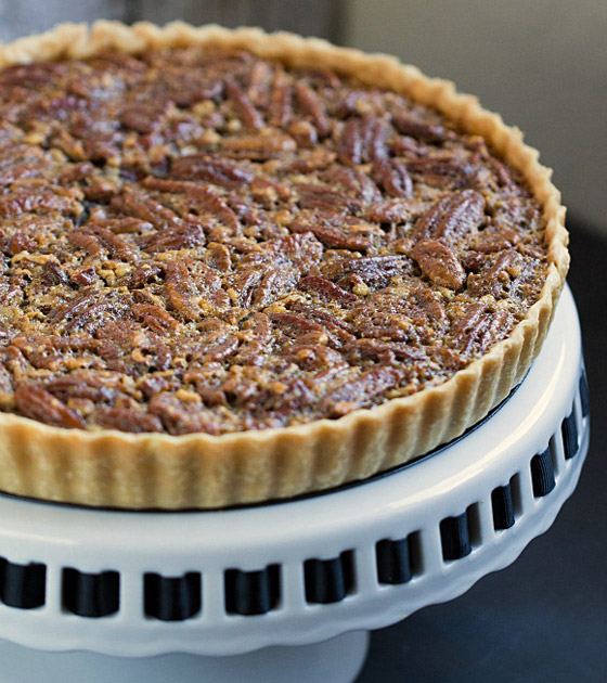 إليكم طريقة تحضير فطيرة القرفة والجوز اللذيذة والمميزة صورة رقم 5