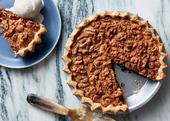 إليكم طريقة تحضير فطيرة القرفة والجوز اللذيذة والمميزة صورة رقم 7