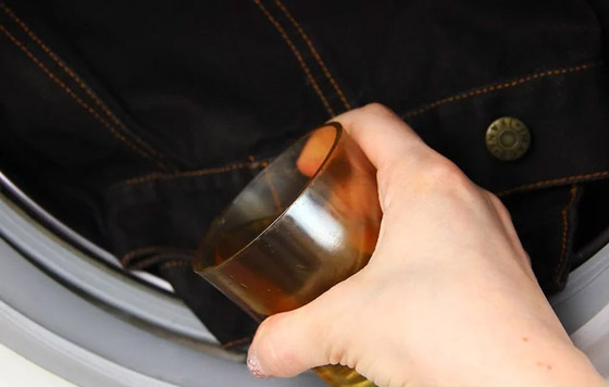 لحمايتها من بهتان اللون.. إليكم نصائح مهمة لغسل الملابس السوداء صورة رقم 4