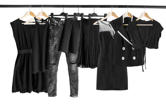 لحمايتها من بهتان اللون.. إليكم نصائح مهمة لغسل الملابس السوداء صورة رقم 6