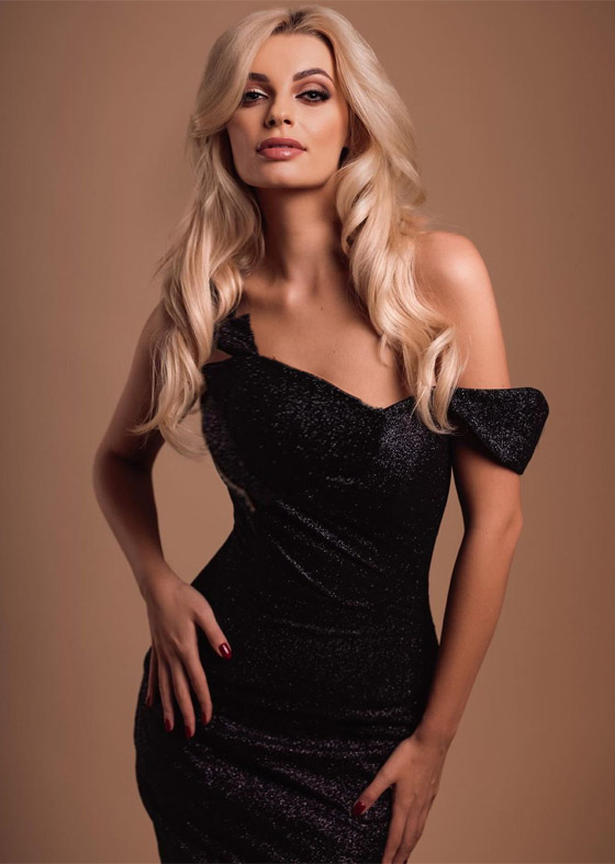 بالصور: تعرفوا إلى البولندية الفائزة بلقب ملكة جمال العالم 2021 صورة رقم 13