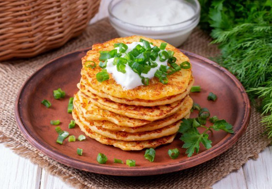 إليكم طريقة تحضير بان كيك البطاطا الحلوة الصحي والطيب صورة رقم 1