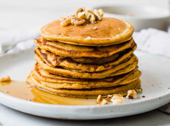 إليكم طريقة تحضير بان كيك البطاطا الحلوة الصحي والطيب صورة رقم 3