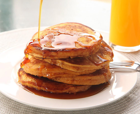 إليكم طريقة تحضير بان كيك البطاطا الحلوة الصحي والطيب صورة رقم 6