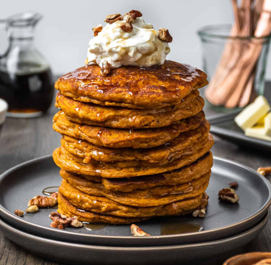 إليكم طريقة تحضير بان كيك البطاطا الحلوة الصحي والطيب صورة رقم 7