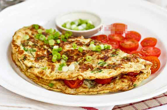 إليكم طريقة تحضير عجة البيض بالشوفان الشهية والصحية صورة رقم 8