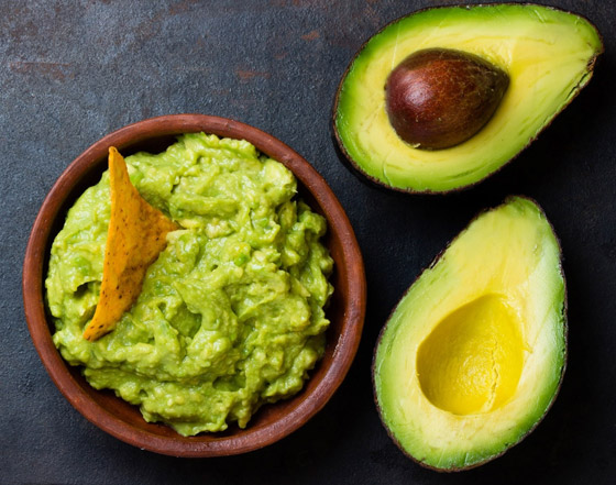 مزيج مكسيكي مميز ولذيذ.. إليكم وصفة صلصة الجواكامولي بالأفوكادو صورة رقم 2