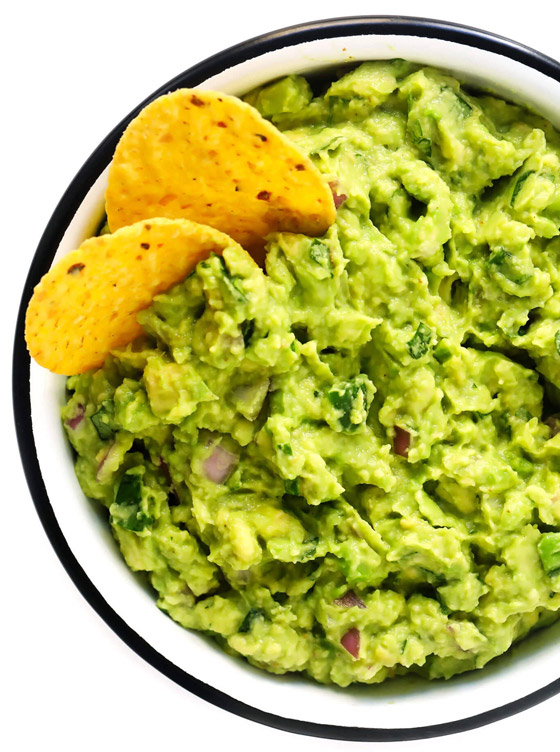 مزيج مكسيكي مميز ولذيذ.. إليكم وصفة صلصة الجواكامولي بالأفوكادو صورة رقم 8