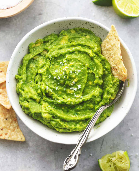 مزيج مكسيكي مميز ولذيذ.. إليكم وصفة صلصة الجواكامولي بالأفوكادو صورة رقم 9