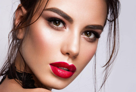 5 حيل مكياج عليكِ اتباعها لتُظهرك أصغر سناً صورة رقم 5