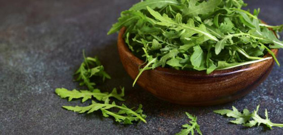 10 أطعمة تحارب علاملات الشيخوخة.. احرص على تناولها صورة رقم 1