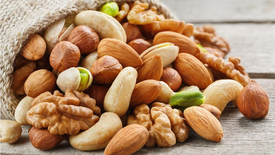 10 أطعمة تحارب علاملات الشيخوخة.. احرص على تناولها صورة رقم 7