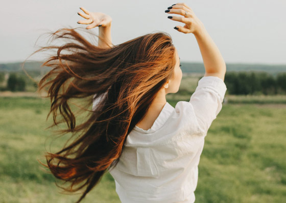 إليكم 10 نصائح مدهشة لتحفيز نمو الشعر والعناية به في استقبال الربيع صورة رقم 2 إليكم 10 نصائح مدهشة لتحفيز نمو الشعر والعناية به في استقبال الربيع صورة رقم 2