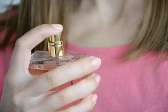 إليكم نصائح وأسرار مدهشة تجعل عطركم يدوم طويلا في رمضان صورة رقم 2