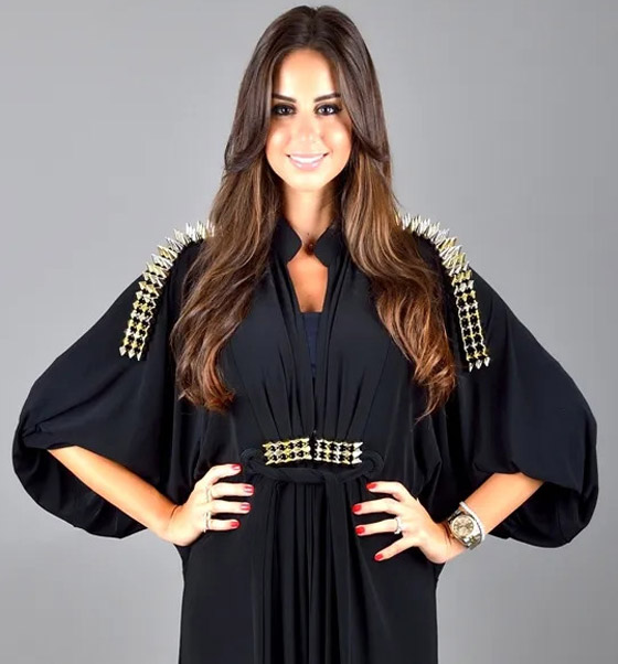 بالصور: مصممو لبنان يبدعون في تصاميم القفاطين والعباءات العصرية صورة رقم 9