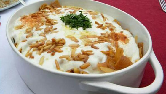 إليكم طريقة تحضير الفتة باللبن الشهية بطريقة سهلة صورة رقم 5