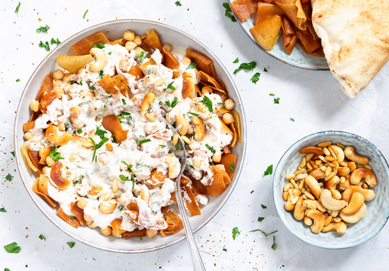 إليكم طريقة تحضير الفتة باللبن الشهية بطريقة سهلة صورة رقم 10