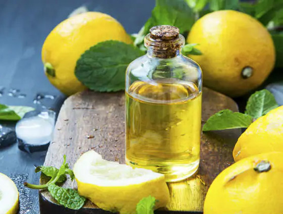 تسبب لك الإحراج؟ إليك 8 علاجات منزلية للتخفيف من حكة الرأس وجفافه صورة رقم 8