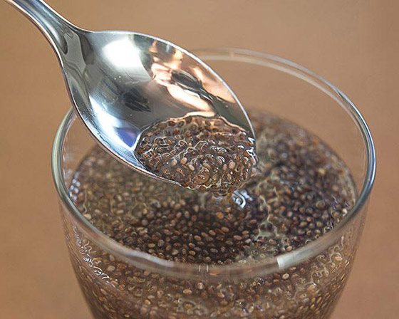 وصفة ماء بذور الشيا لبشرة متألقة خالية من البهتان صورة رقم 7 وصفة ماء بذور الشيا لبشرة متألقة خالية من البهتان صورة رقم 7